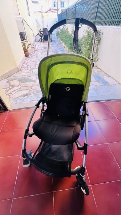 Carrinho de Bebé Bugaboo Bee + Capa de Chuva Incluída