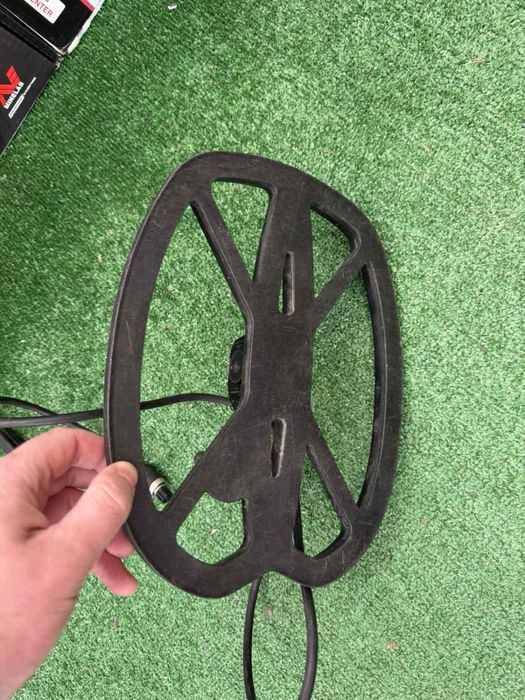 Металошукач Quest Q20. Металлоискатель Квест Q20