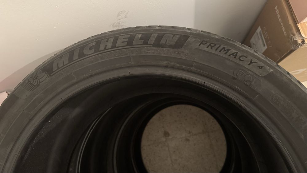 4 pneus Michelin Primacy 4 usados 245/45 R19