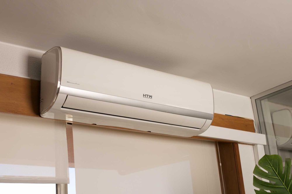 Ar condicionado HTW Inverter Multisplit (2 unidades interiores) em excelente estado!