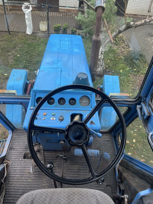 Трактор МТЗ 80.