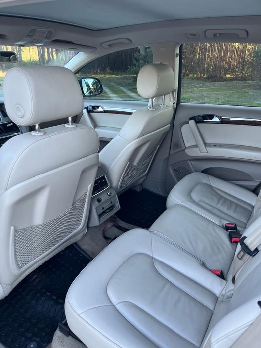 Продам AUDI Q7 2011