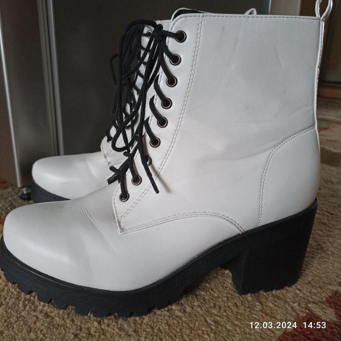 Черевики жіночі 41-42 р.