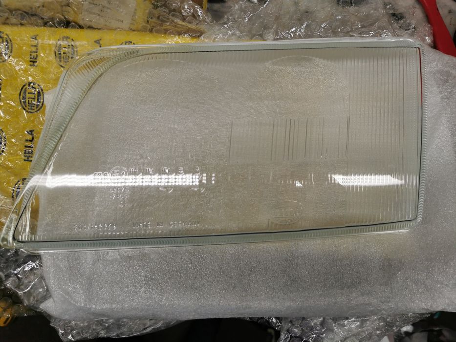 Klosz leflektora lewy i prawy audi a6 c4 oryginał hella 
Klosz leflekt