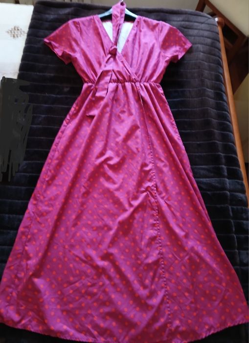 Vestido midi tamanho M rosa choc com bolinhas