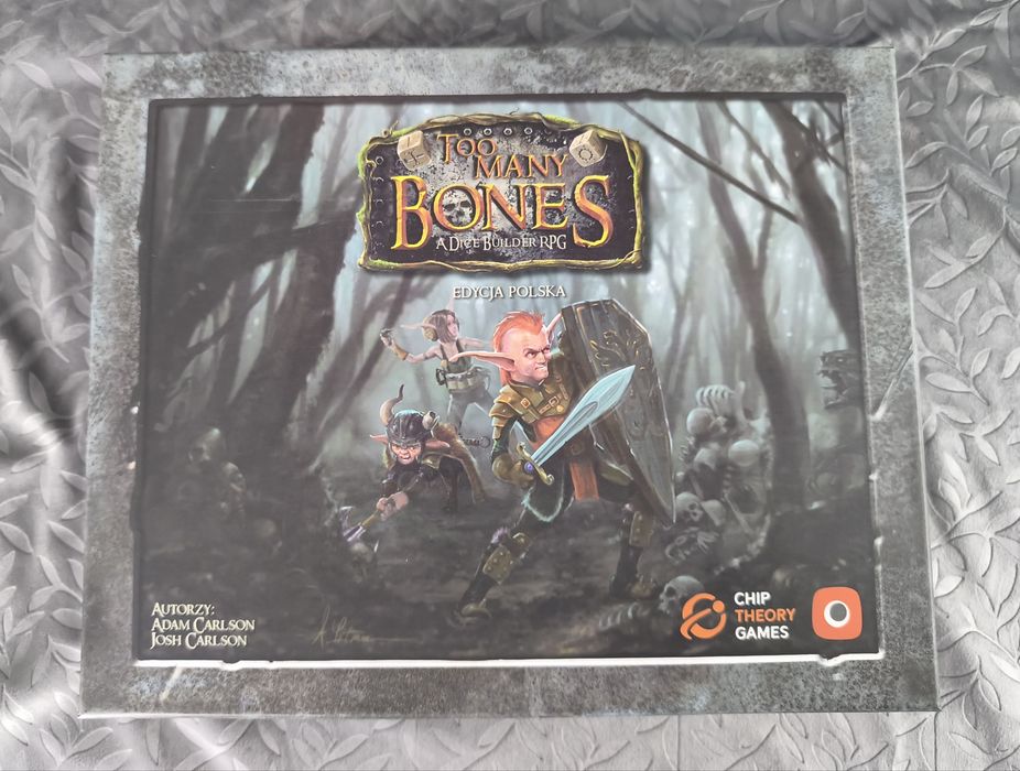 Too Many Bones - w polskiej wersji językowej