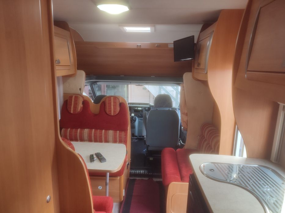 Autocaravana muito equipamento