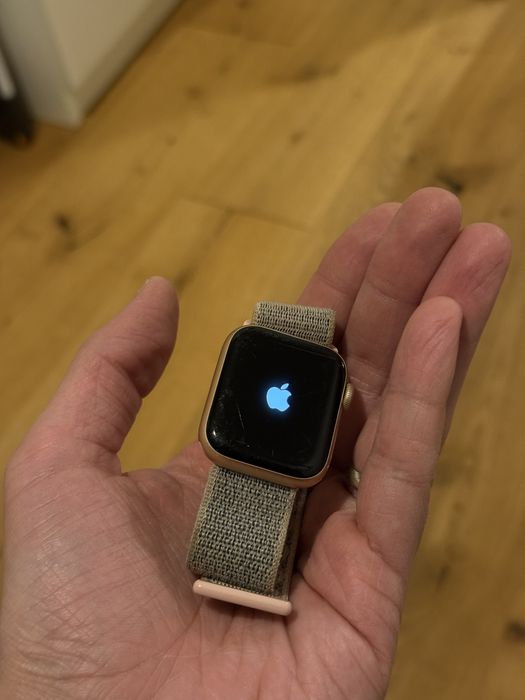 Apple Watch 4 gen 40mm różowe złoto
