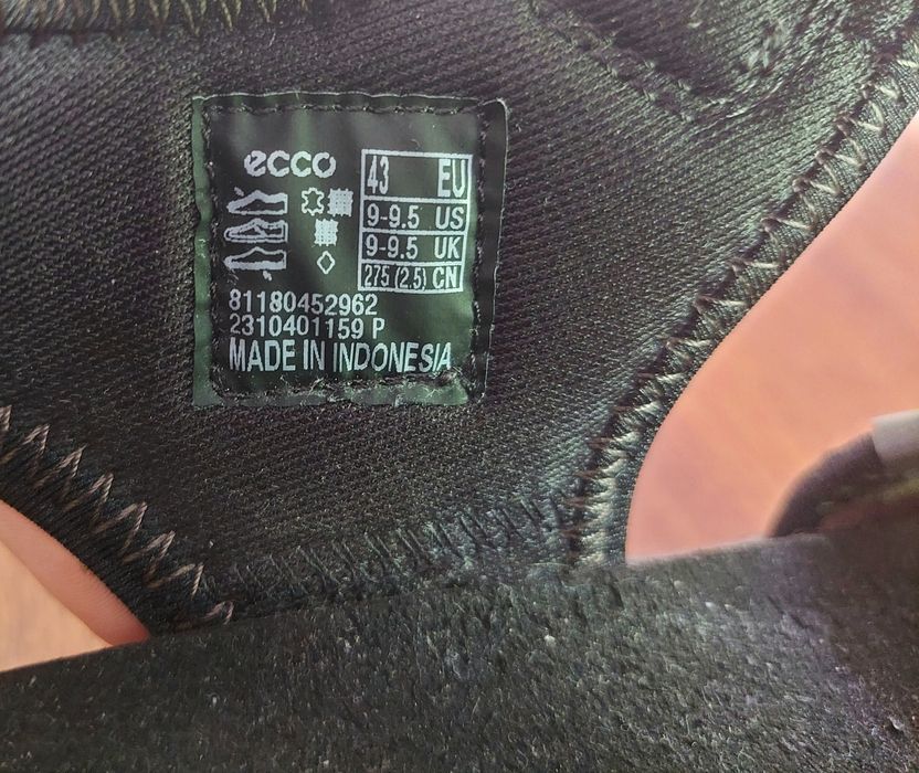 Сандали фірми ECCO Exowrap оригінал 


Розмір по бірці:
Us 9-9.5  UK 9