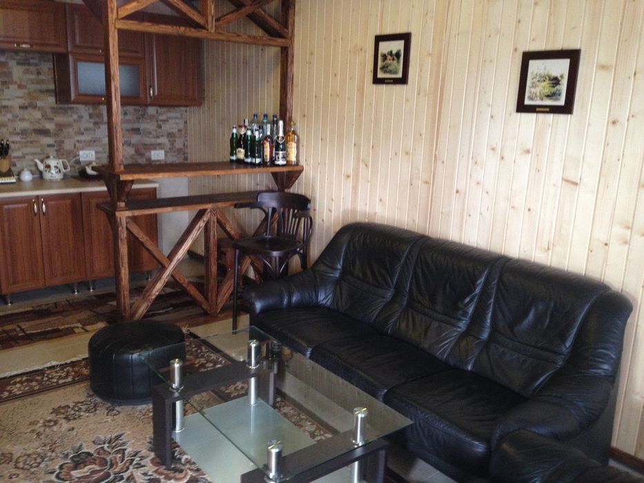 Здається котедж з банею