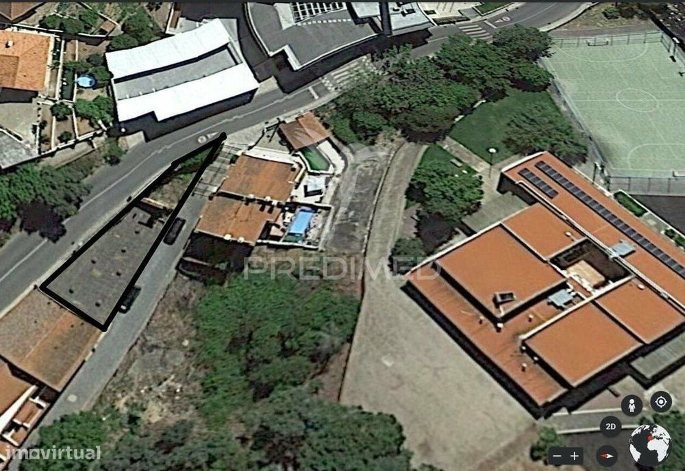 Armazém por recuperar em Odemira
