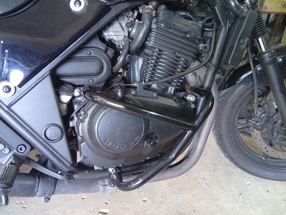 Vendo CB 500 custom.