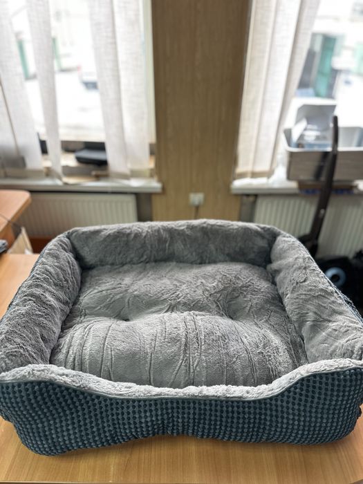 Затишний лежак для собак 80х60 см (розмір L)