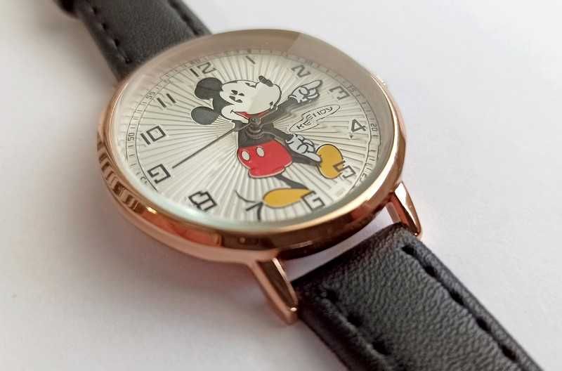 Bardzo ładny Zegarek Myszka Miki Mouse