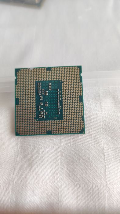 Intel Core i5-4440 CPU448245799479552001