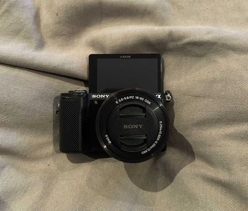 Sony Alpha A5000 + Lente 16-50mm OSS — Muito bom estado!!!