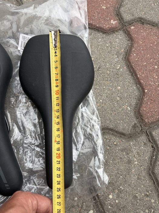 Siodełka  rowerowe MTB Giant i Scoot 2szt