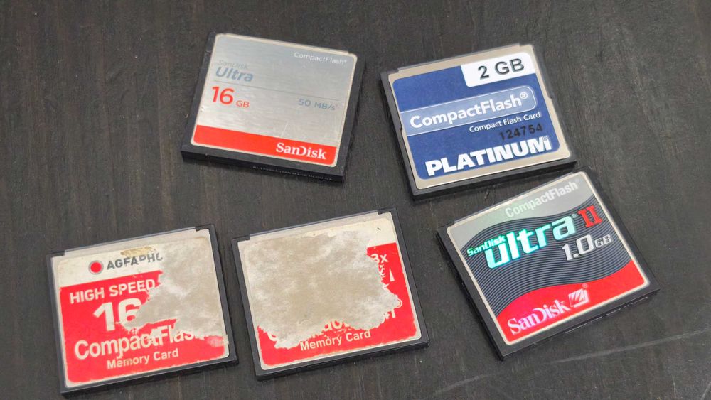 Gravador cartões compactflash Sony HVFA-CR1 + Cartões