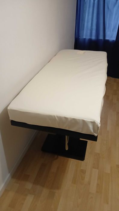 Elektryczny stół do masażu