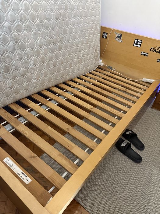 Cama de casal 140x200