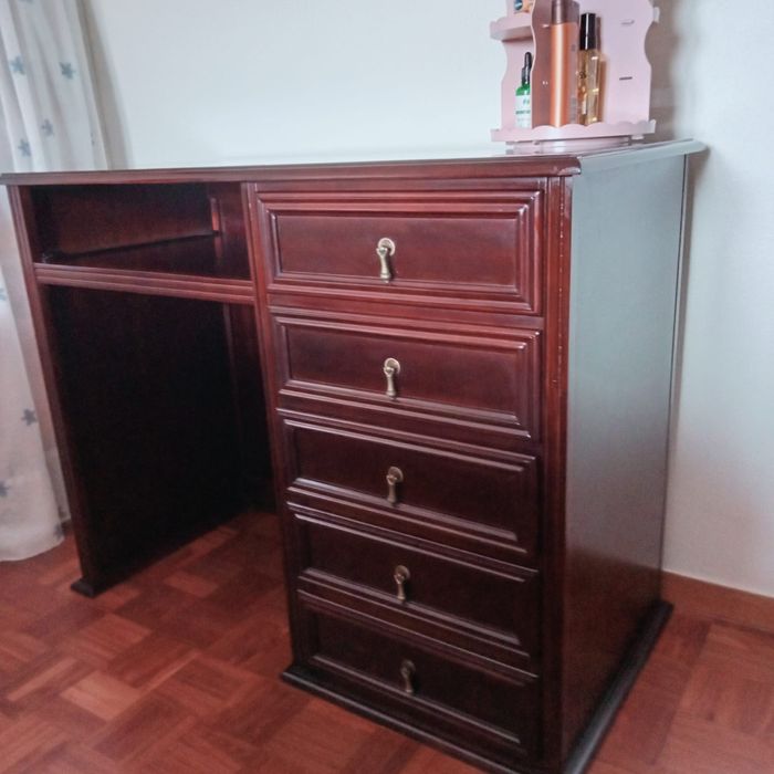 Secretária em mogno