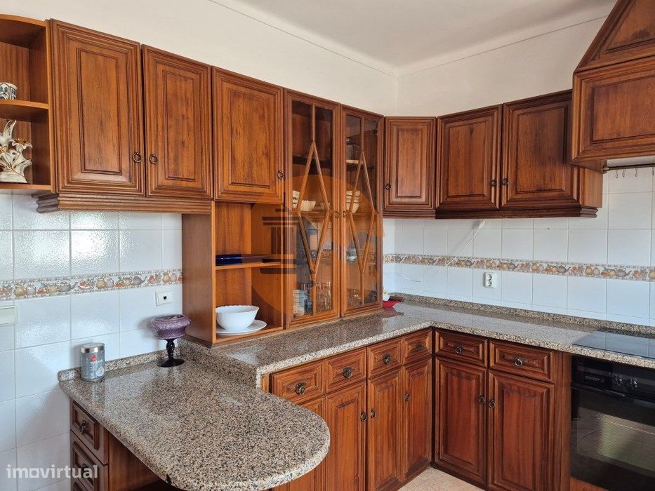 Apartamento de dois andares para arrendamento ANUAL em Vila Real de...