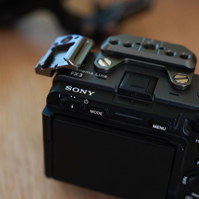 Sony FX3 com cage e XLR Top Handle