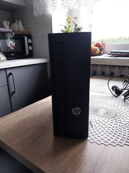 sprzedam komputer monitor