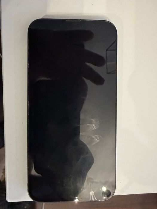 iPhone 16e w dobrym stanie