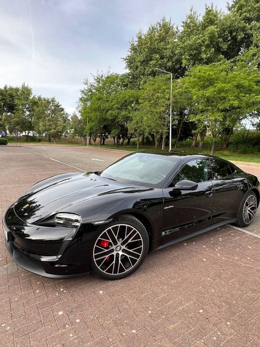 Porsche Taycan 4S