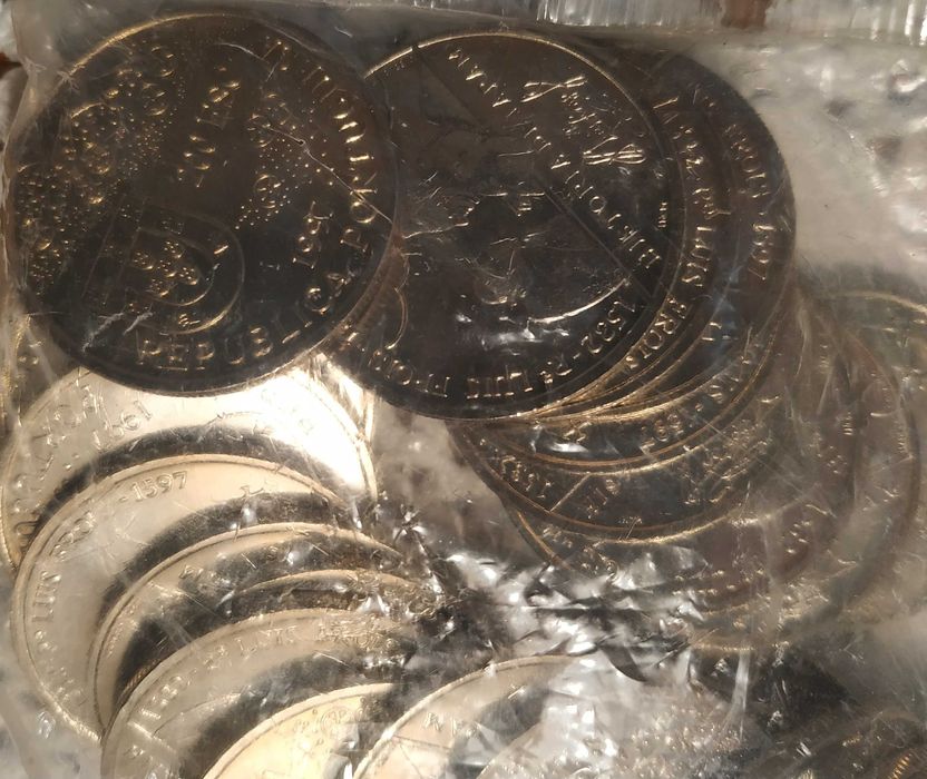 Saco selado com 25 moedas de 200 escudos de 1997 Padre Luis de Frois