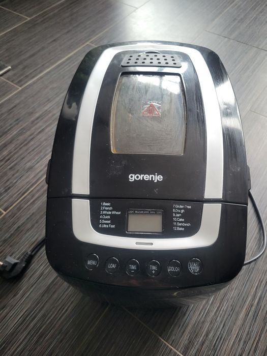 Продам хлібопічку Gorenje BM1200BX