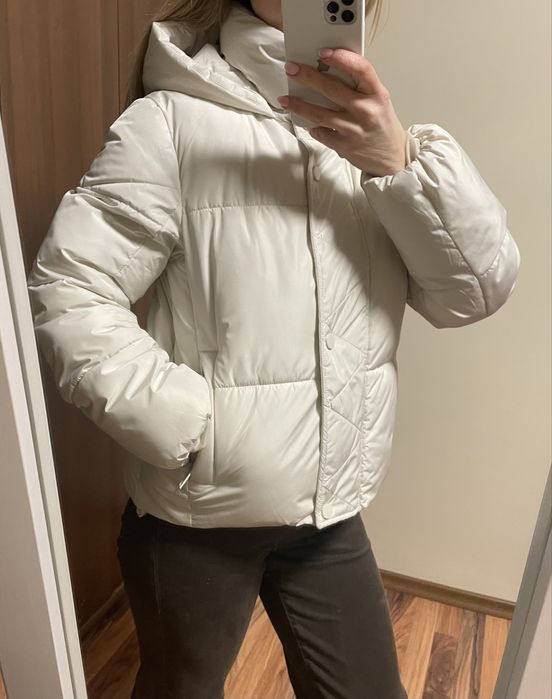 Класна тепла куртка Reserved S