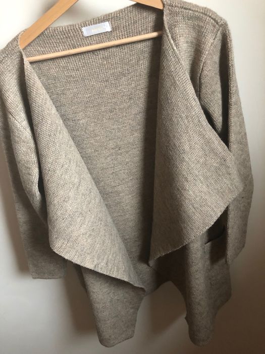Beżowy kardigan Megi M
