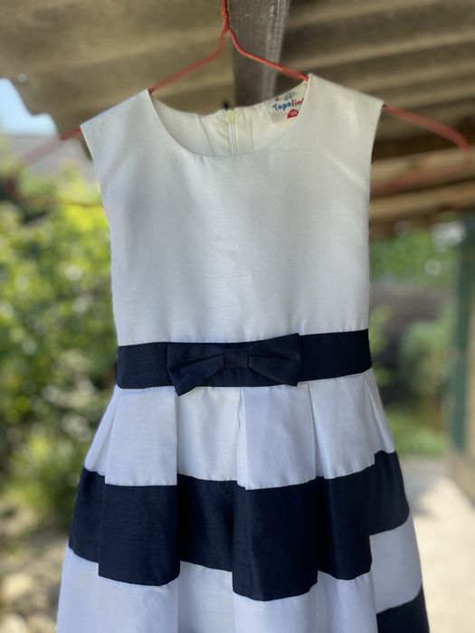 Плаття, сукня на дівчинку