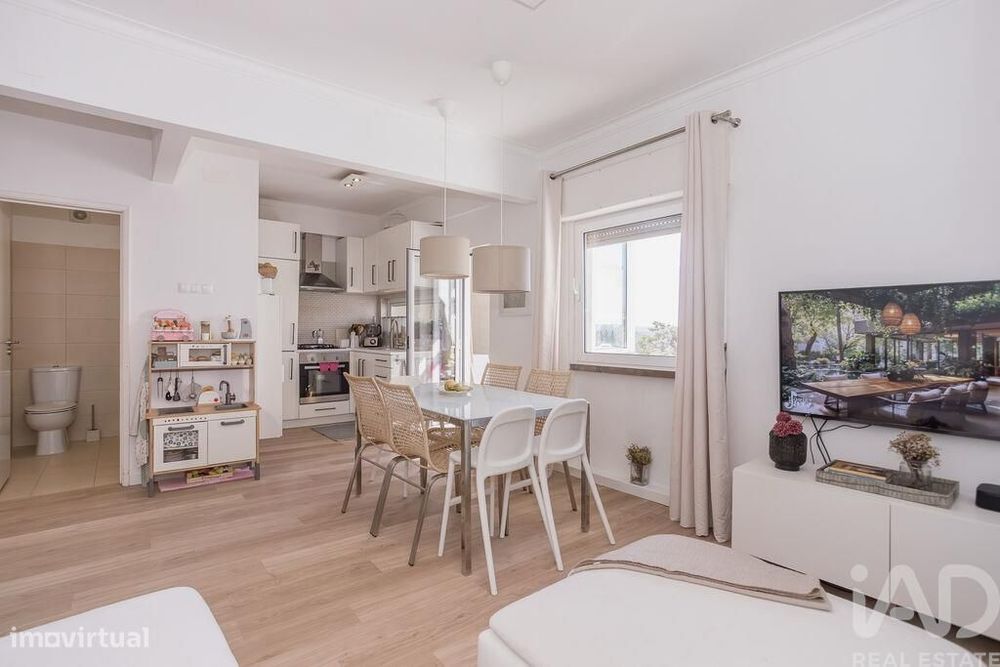 Apartamento T3 em Ramada e Caneças