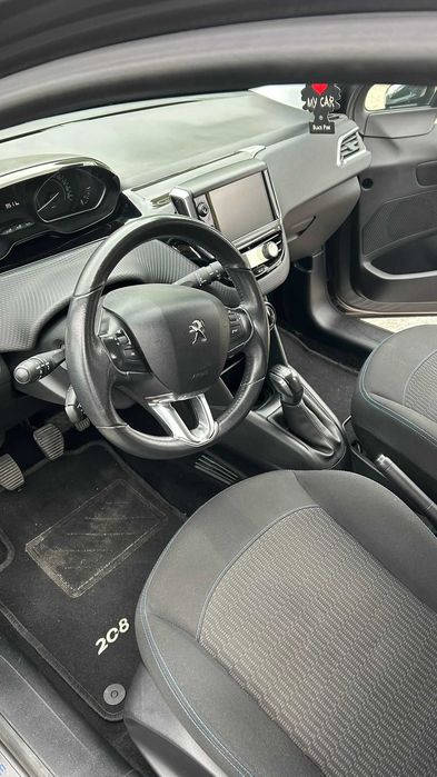 Peugeot 208 Style 1.2 PureTech 82 cv | 2018 | 74.000 km — photo 2