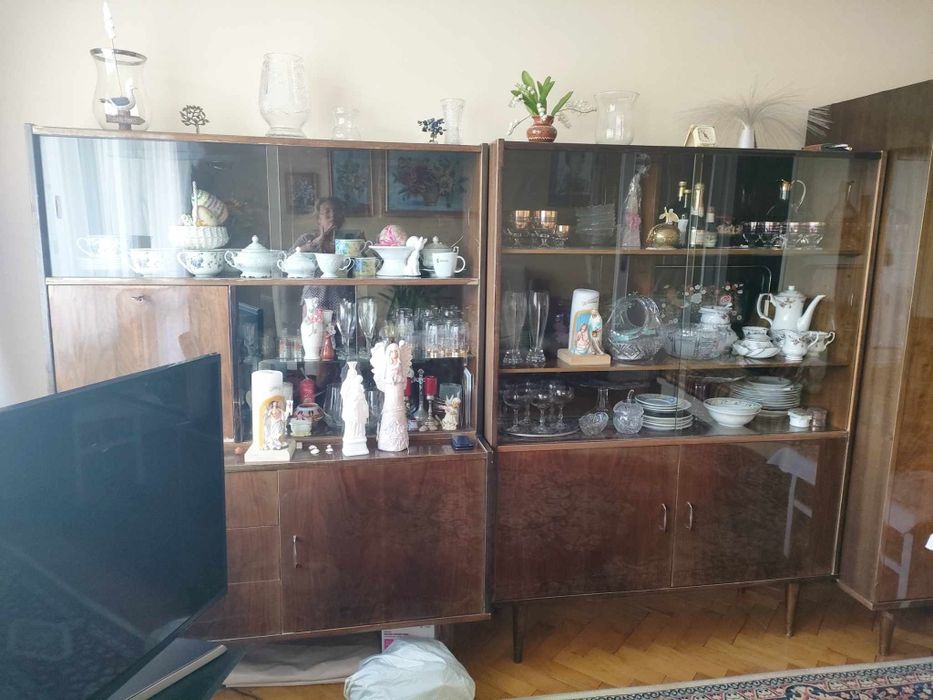 Zestaw mebli z czasów PRL dla konesera