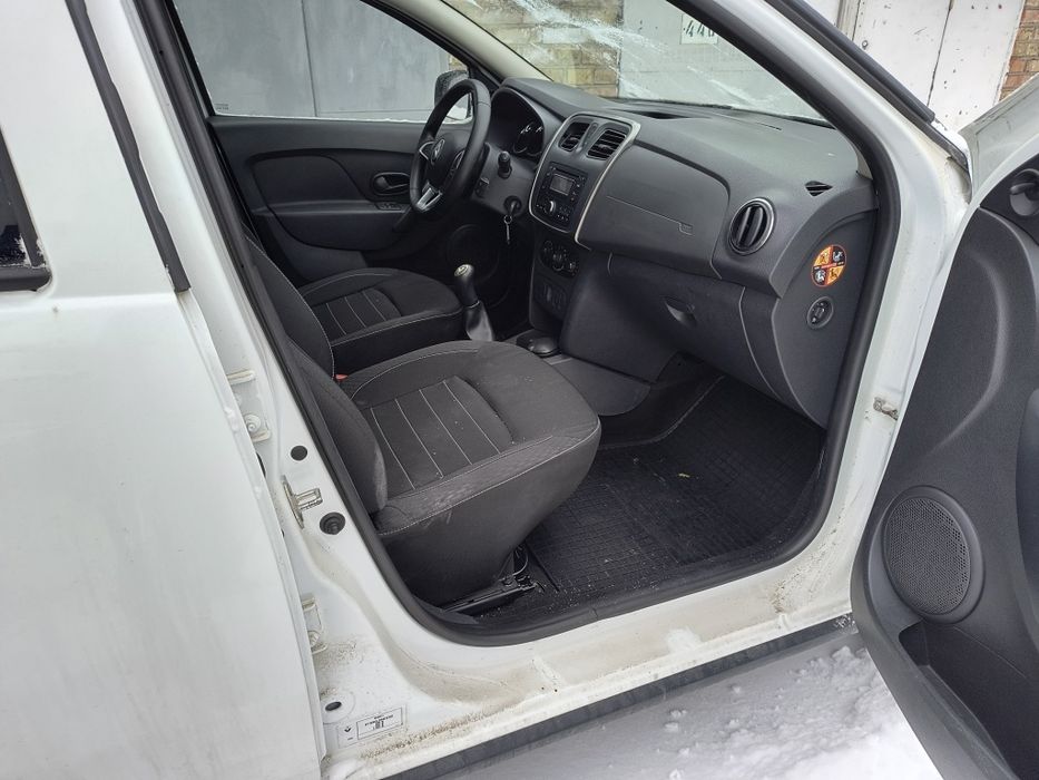 Рено сандеро Степвей 1.5D 2016г.