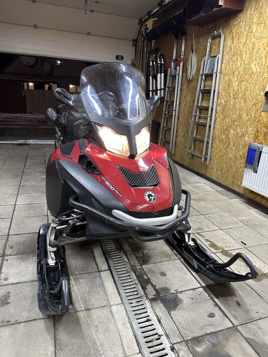 Снегоход BRP в хорошем состояни.