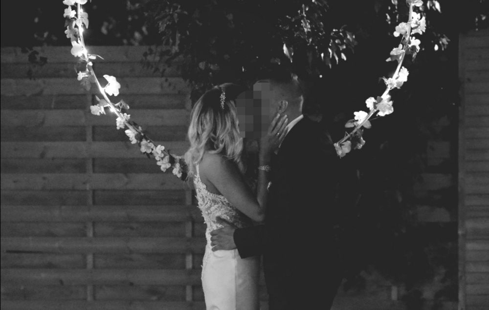 Wianek ślubny z kwiatami i lampkami led