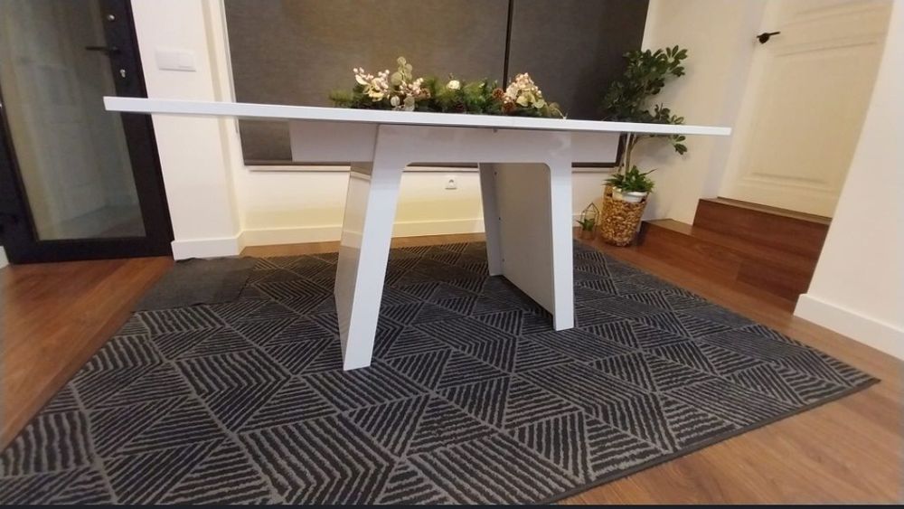 Mesa branca alto brilho, extensível, como nova