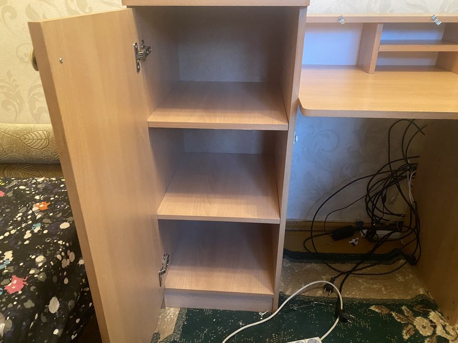 компьюторный стол