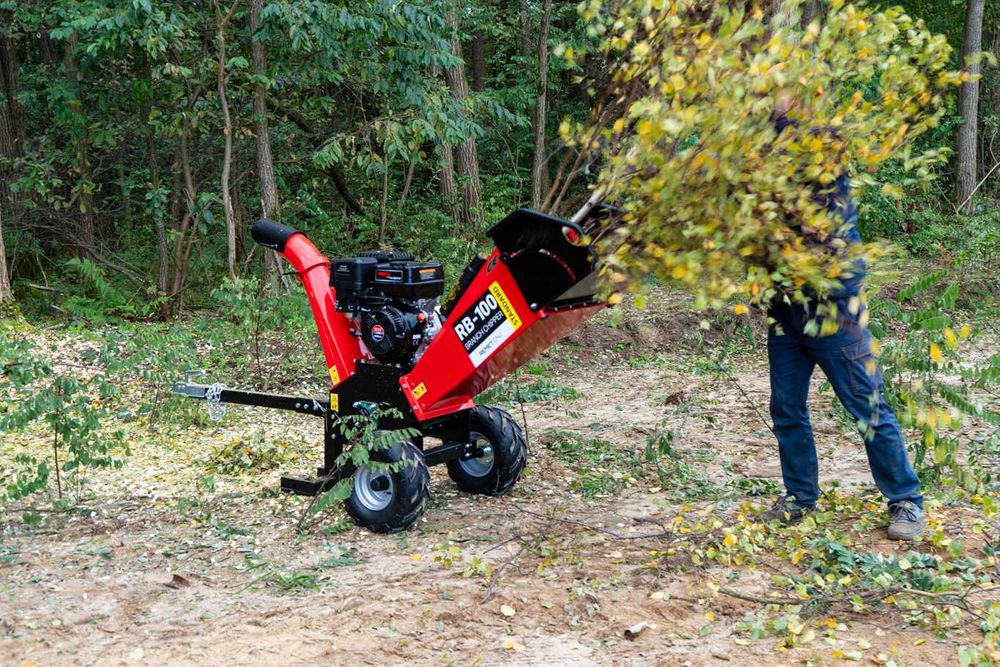 REBAKI24.pl == rębak spalinowy REMET RB-100 == idealny do grodu sadu