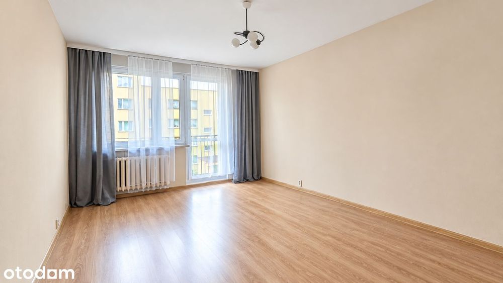 Zabrze –  52 m² - 2 piętro - woda + ogrzewanie miejskie.