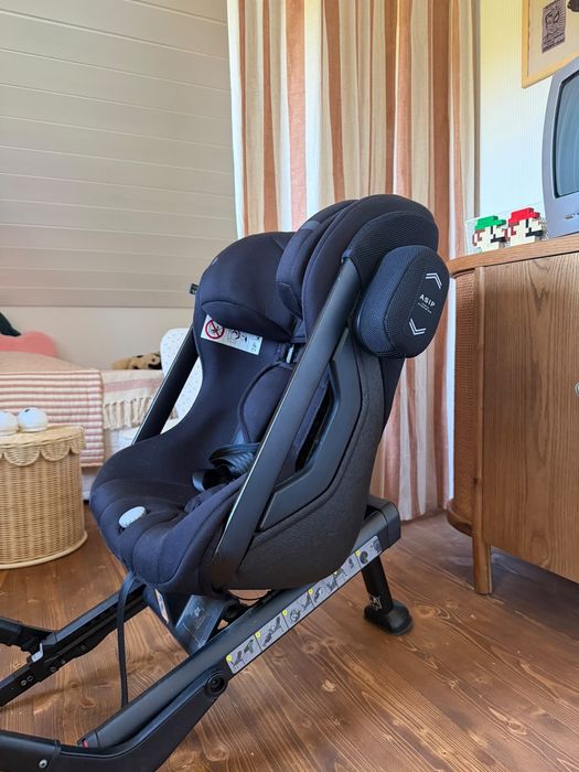 Fotelik RWF Axkid One isofix - bezwypadkowy, 1 wlasciciel, jazda tylem