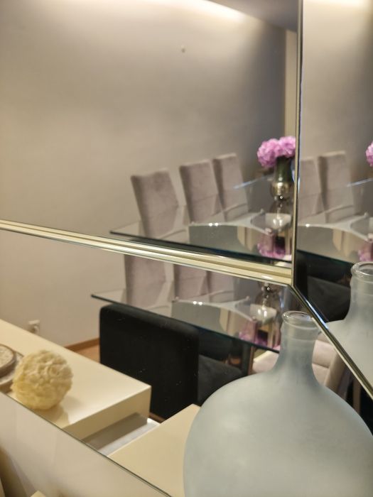 Conjunto de Sala de Jantar Interdesign: Mesa Vidro/Metal + 8 Cadeiras + Espelho Panorâmico