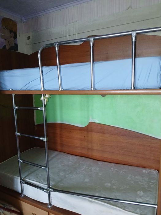 Ліжко двоповерхове