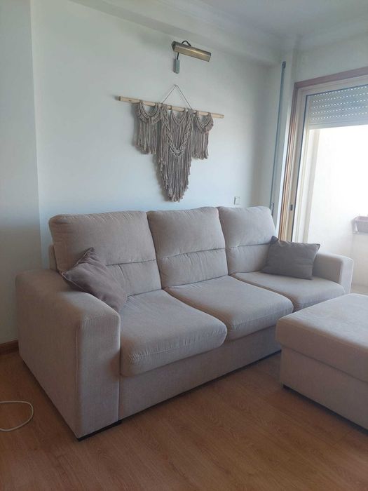 Sofá Beje + puff (chaise long "amovível")