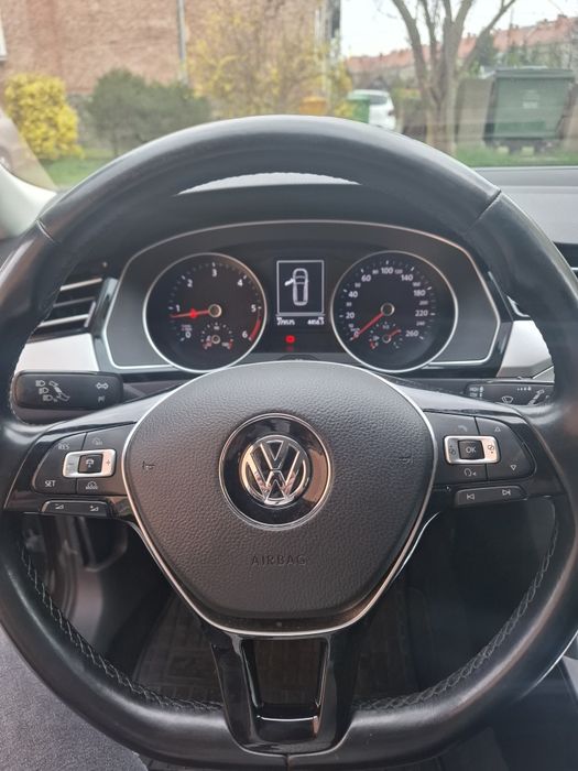 VW Passat 2015. 150KM.